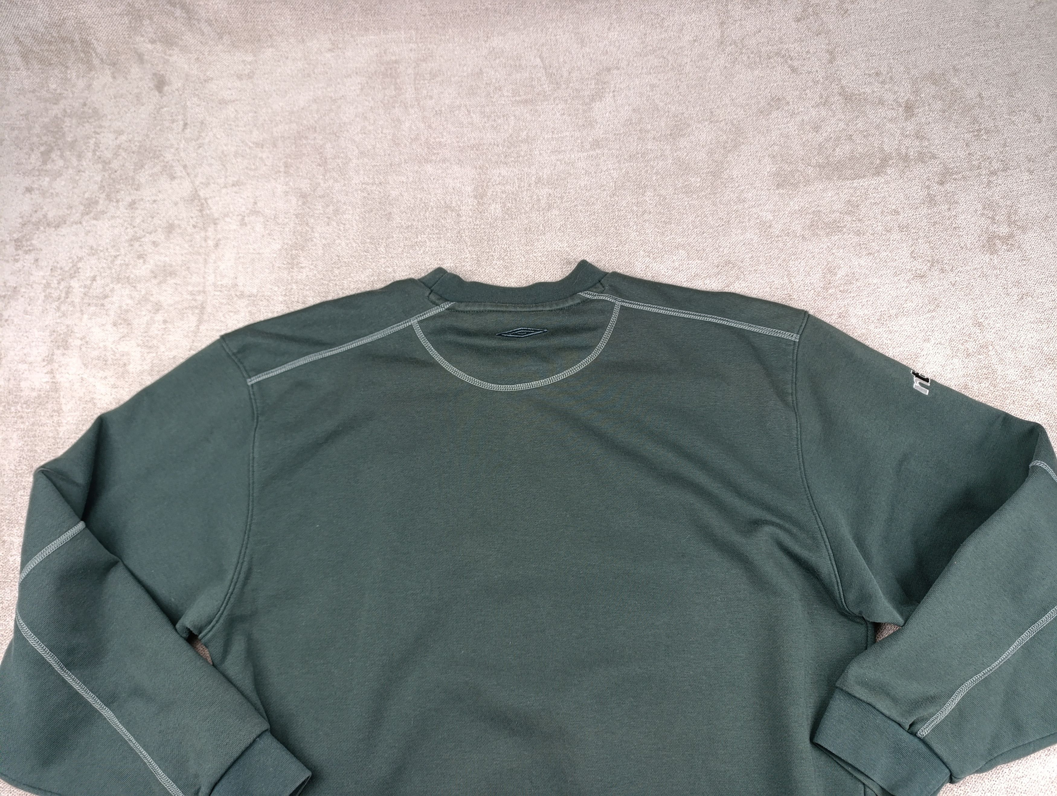 Umbro Umbro Celtic 2000s Vintage Football Jumper Sweatshirt Size US L / EU 52-54 / 3 - 16 Thumbnail