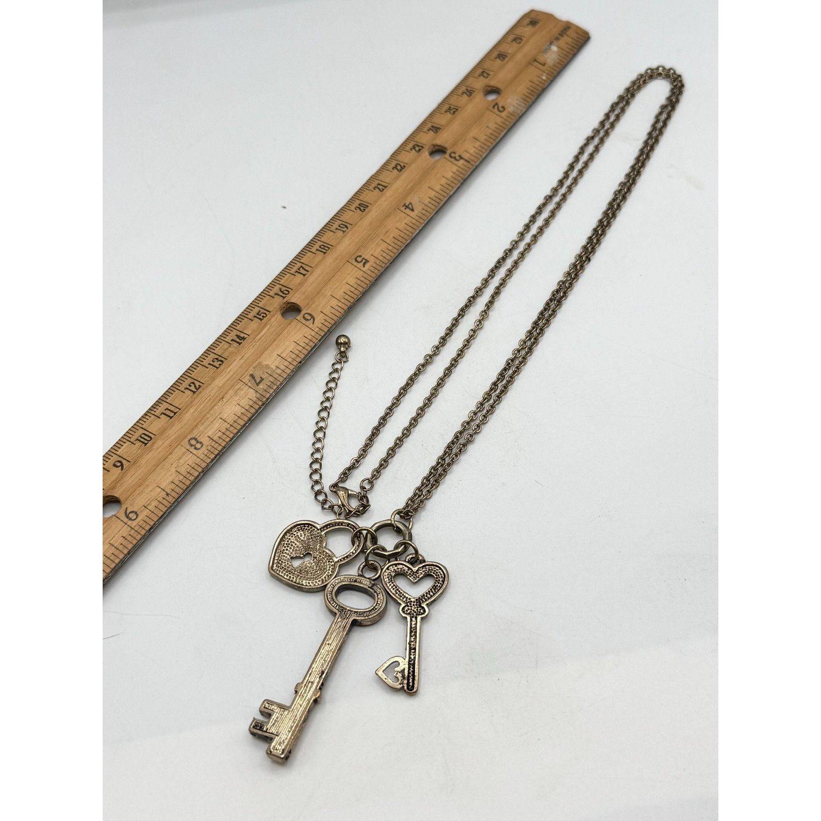 Vintage Vintage long gold rhinestone heart key charm pendant necklac Size ONE SIZE - 5 Thumbnail