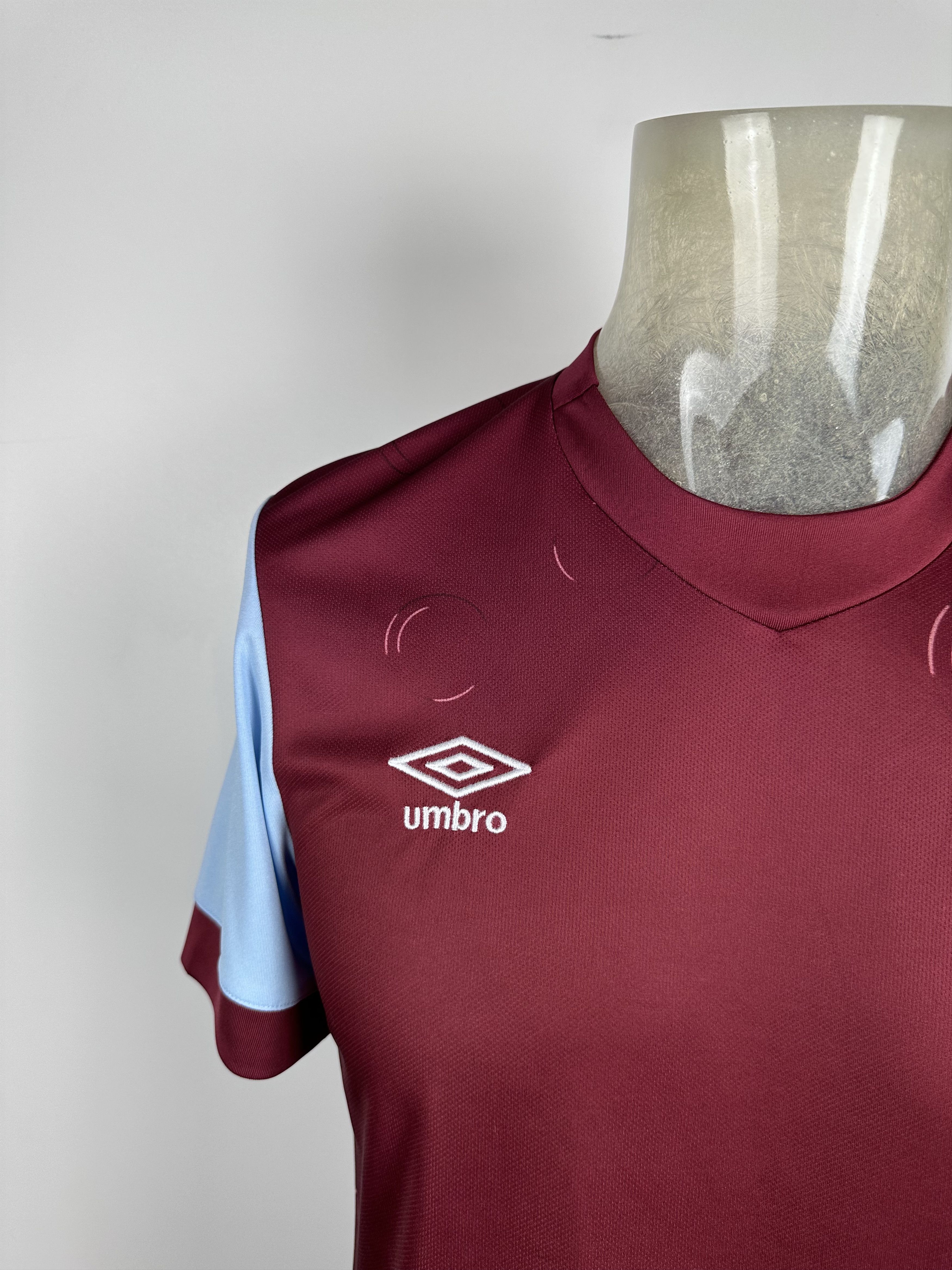 Umbro West Ham United 2023 2024 Football Shirt Soccer Jersey Umbro Size US M / EU 48-50 / 2 - 3 Thumbnail