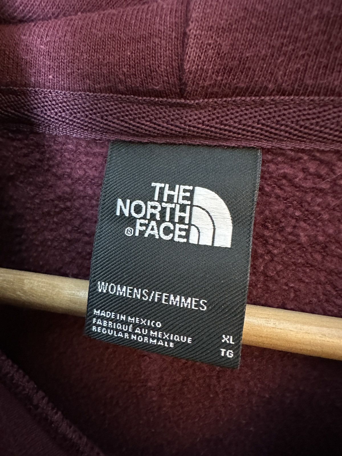 The North Face The North Face never stop exploring burgundy hoodie Size US L / EU 52-54 / 3 - 5 Thumbnail