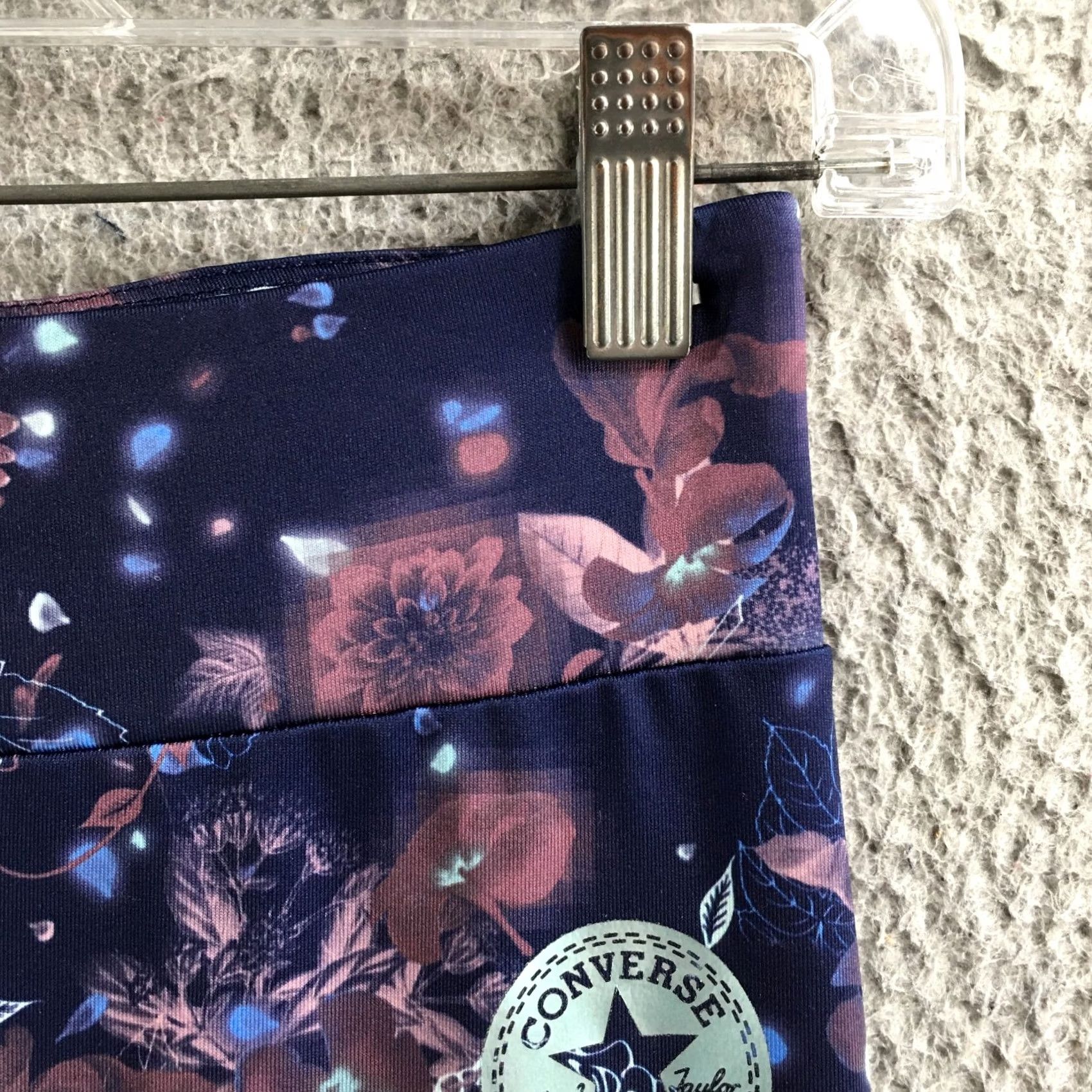 Converse Converse Leggings Womens Medium Navy Floral Print Stretch Athletic Activewear Size 32" / US 10 / IT 46 - 4 Thumbnail