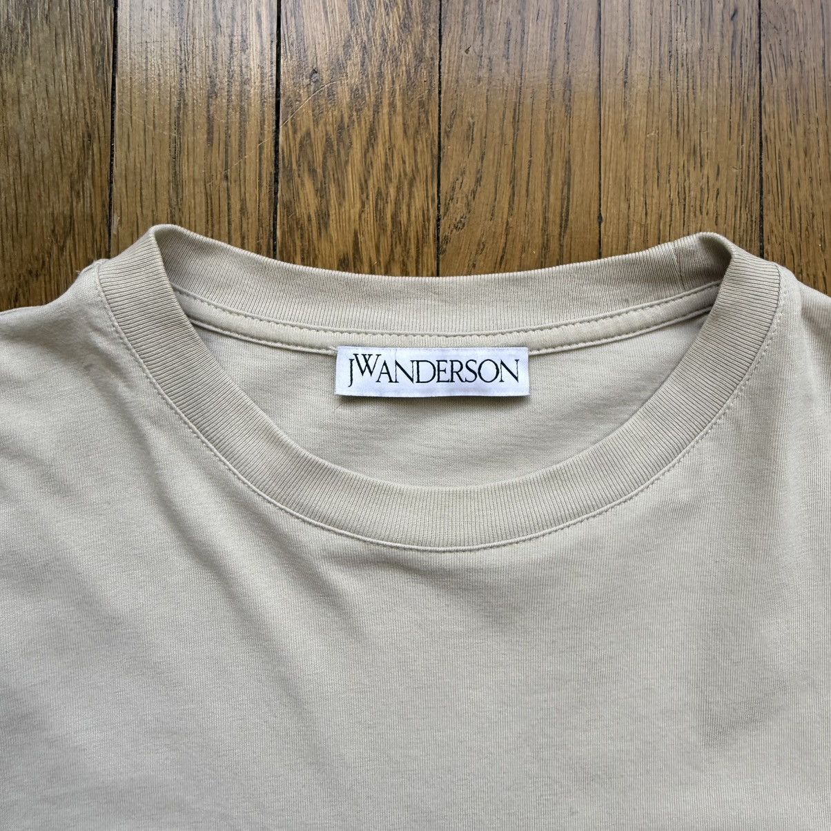 JW Anderson Size M J.W Anderson beige + orange crewneck anchor detail Size US M / EU 48-50 / 2 - 3 Thumbnail