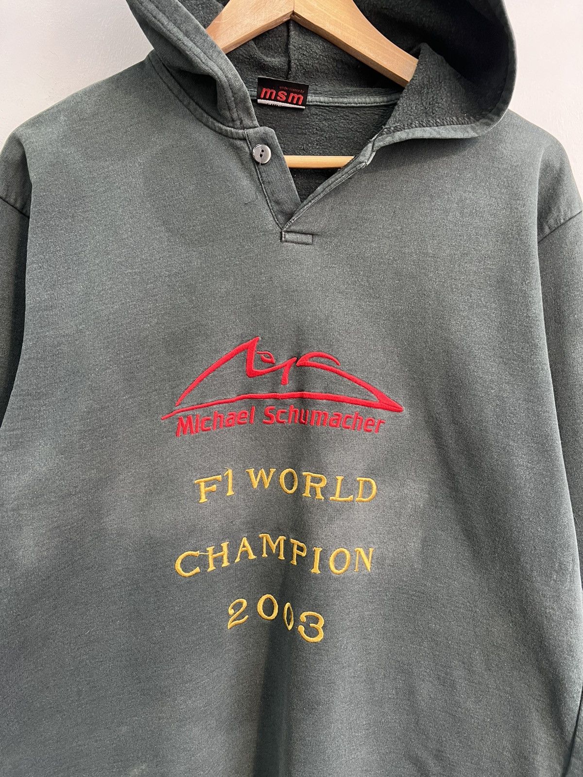 Ferrari × Formula 1 × Vintage Michael Schumacher F1 World Champion 2003 faded Hoodie Size US L / EU 52-54 / 3 - 3 Thumbnail