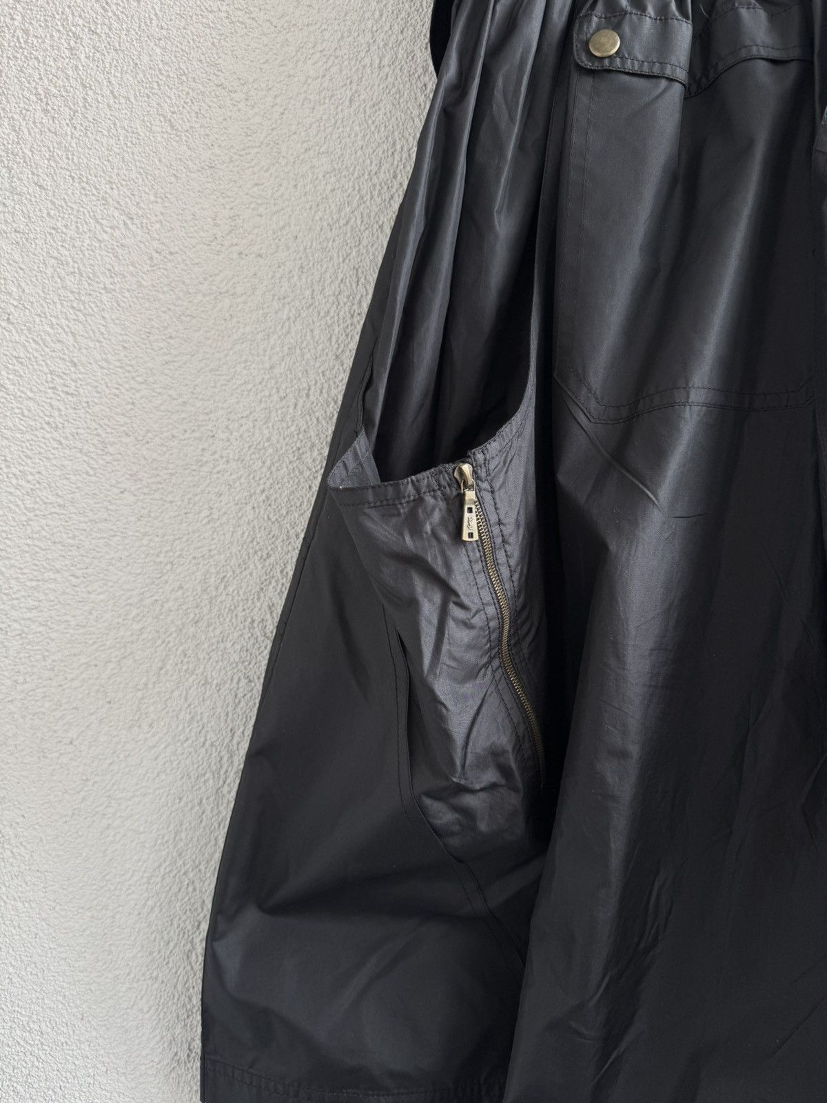 Yves Saint Laurent Yves Saint Laurent YSL Black Skirt High Waist Cargo Pocket Size 26" / US 2 / IT 38 - 3 Thumbnail