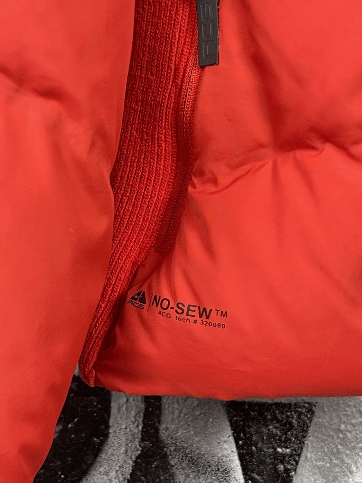 Nike ACG Nike ACG Y2K Vintage Red Puffer Down Jacket Women’s Size M Size M / US 6-8 / IT 42-44 - 14 Thumbnail