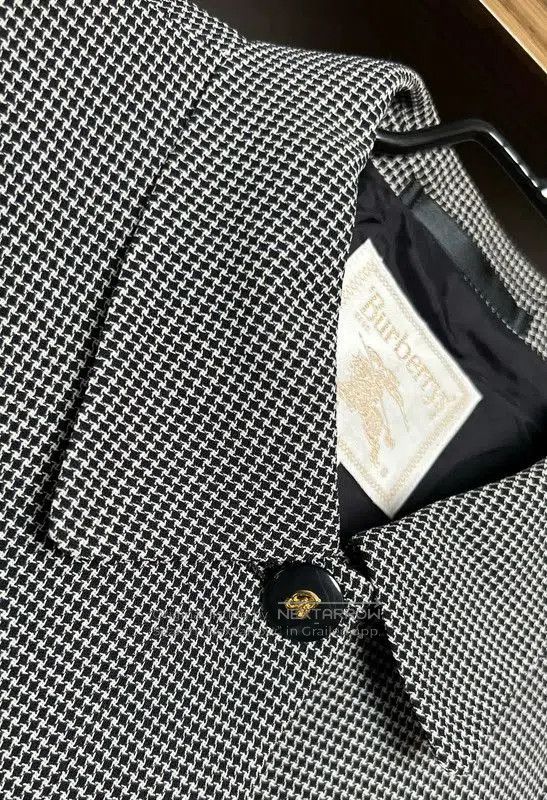 Burberry Burberry Color-block Wool Women's Cardigan. Size XXS / US 00 / IT 34 - 7 Thumbnail