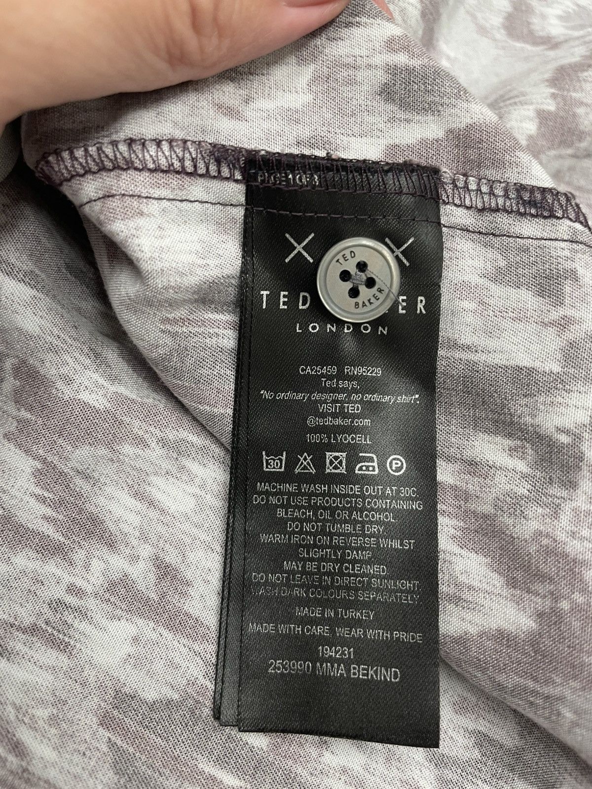 Ted Baker Ted Baker Relaxed Fit Printed Shirt Sleeve Shirt Size US S / EU 44-46 / 1 - 4 Thumbnail