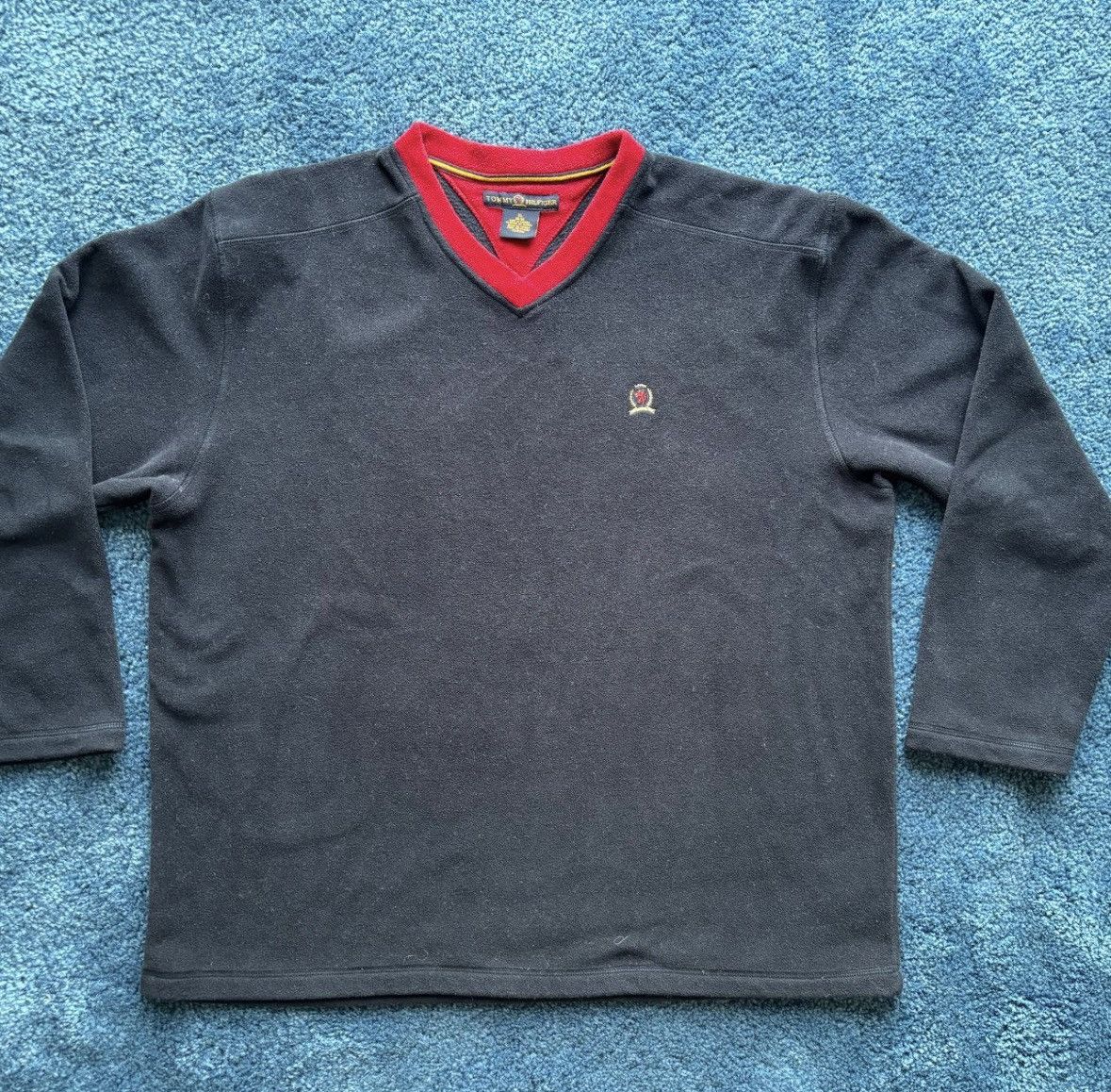Tommy Hilfiger v-neck fleece pullover by tommy hilfiger Size US XL / EU 56 / 4 - 1 Thumbnail