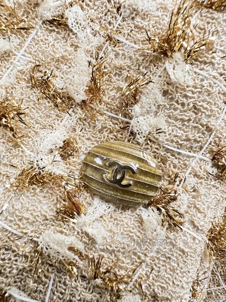 Chanel Chanel 19S Beach Series Golden Tassel Glitter Knitted Skir Size 42" / US 20 - 3 Thumbnail