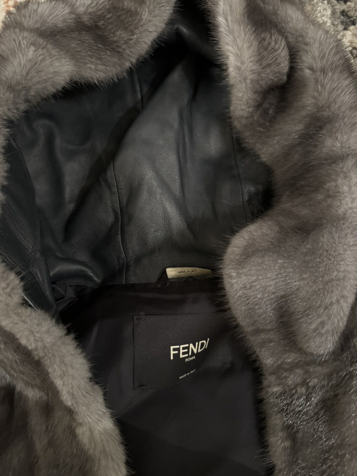 Fendi Mink Fur Logo Mania Jacket Size US M / EU 48-50 / 2 - 6 Thumbnail