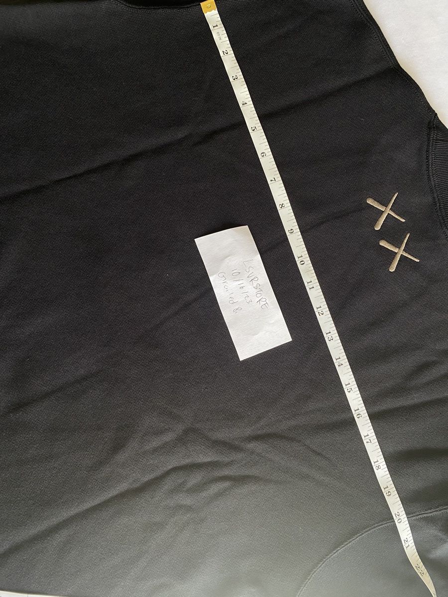 Kaws × Uniqlo Kaws x Uniqlo Companion 09 Black Crewneck XLARGE Size US XL / EU 56 / 4 - 9 Thumbnail