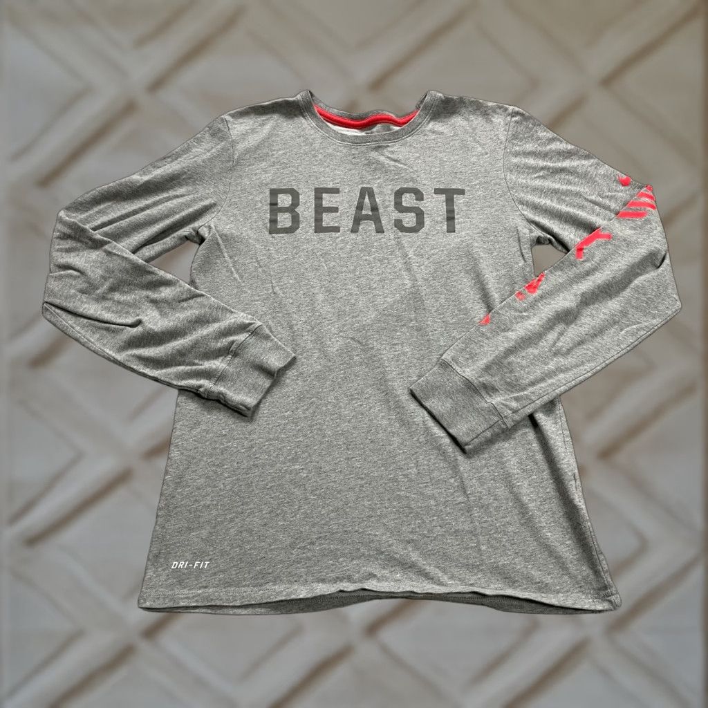 Nike Nike Tee Dri-Fit T-Shirt Mens Small Gray Graphic Long Sleeve Crew Neck Graphic Size S / US 4 / IT 40 - 1 Thumbnail