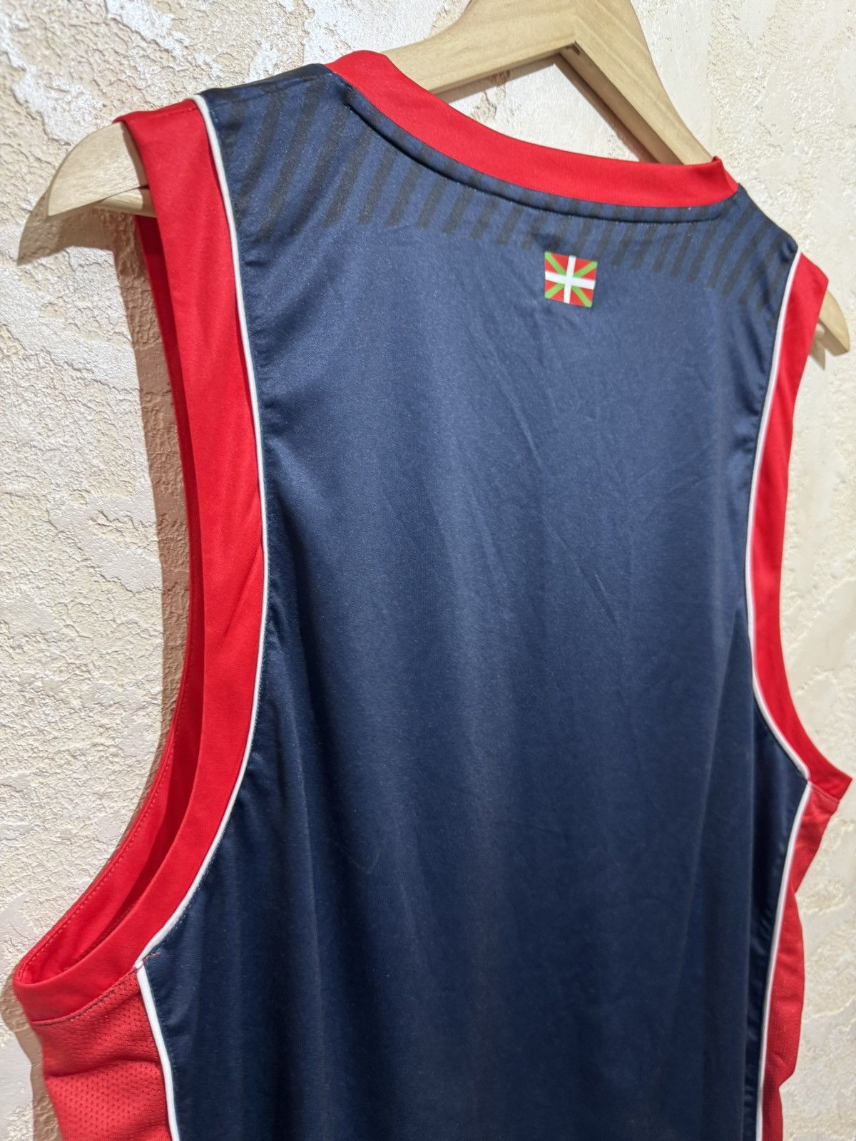 Other Baskonia Basketball Jersey Kelme XL New With Tags Size US XL / EU 56 / 4 - 11 Thumbnail