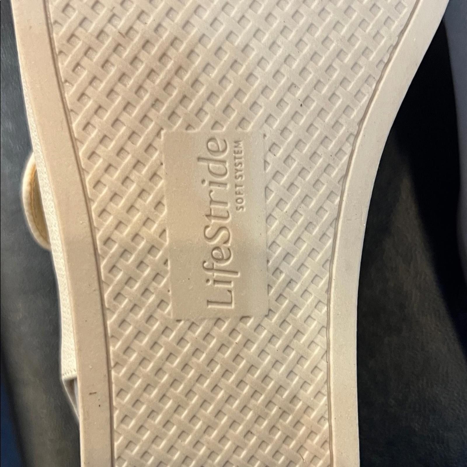 Other Life Stride Elegant Cream Women's Sandals Size US 6 / IT 36 - 2 Thumbnail