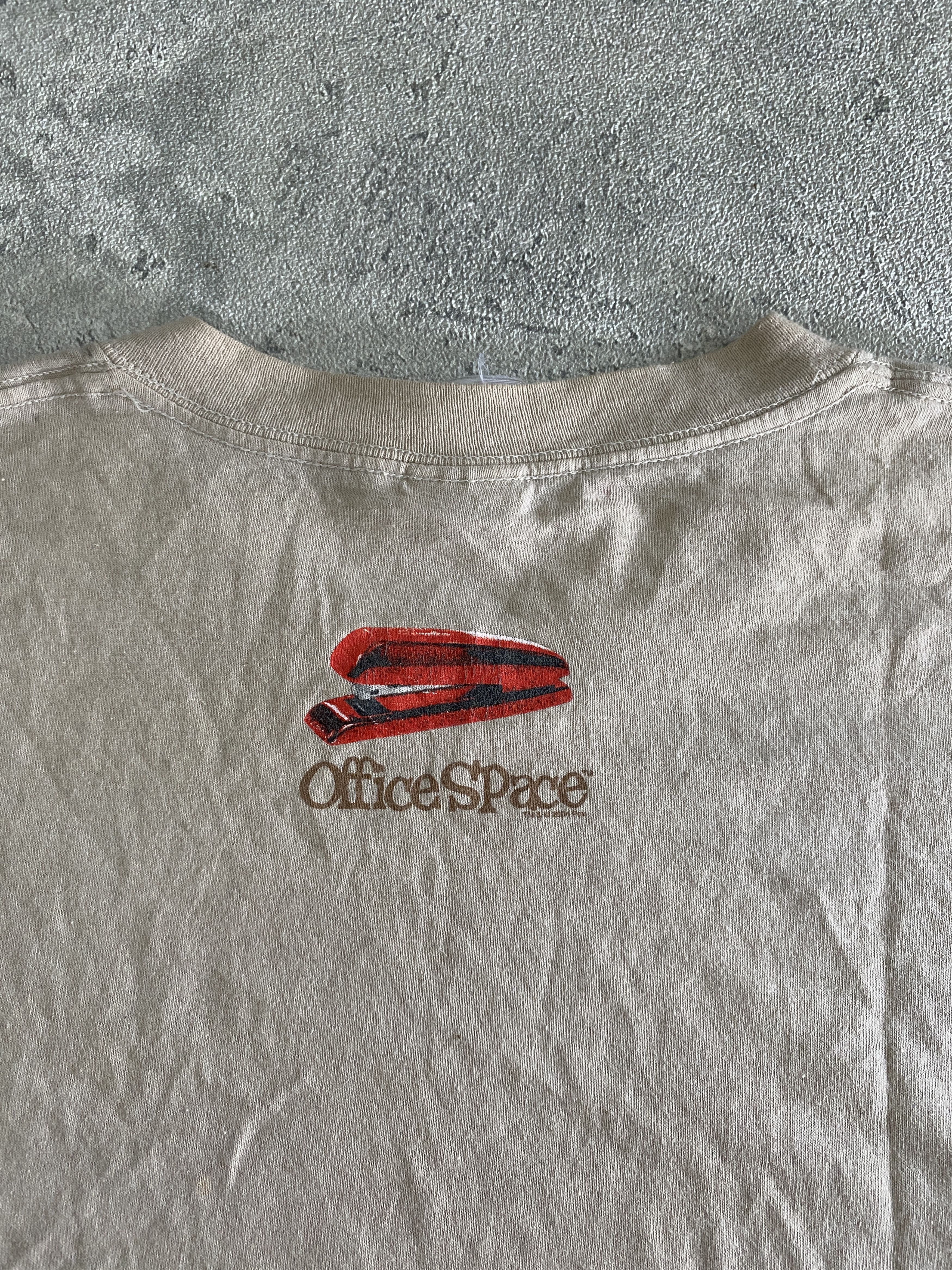 Gildan Vintage 2004 Office Space "Stapler Guy" Movie Shirt Fox TV Size US L / EU 52-54 / 3 - 11 Thumbnail
