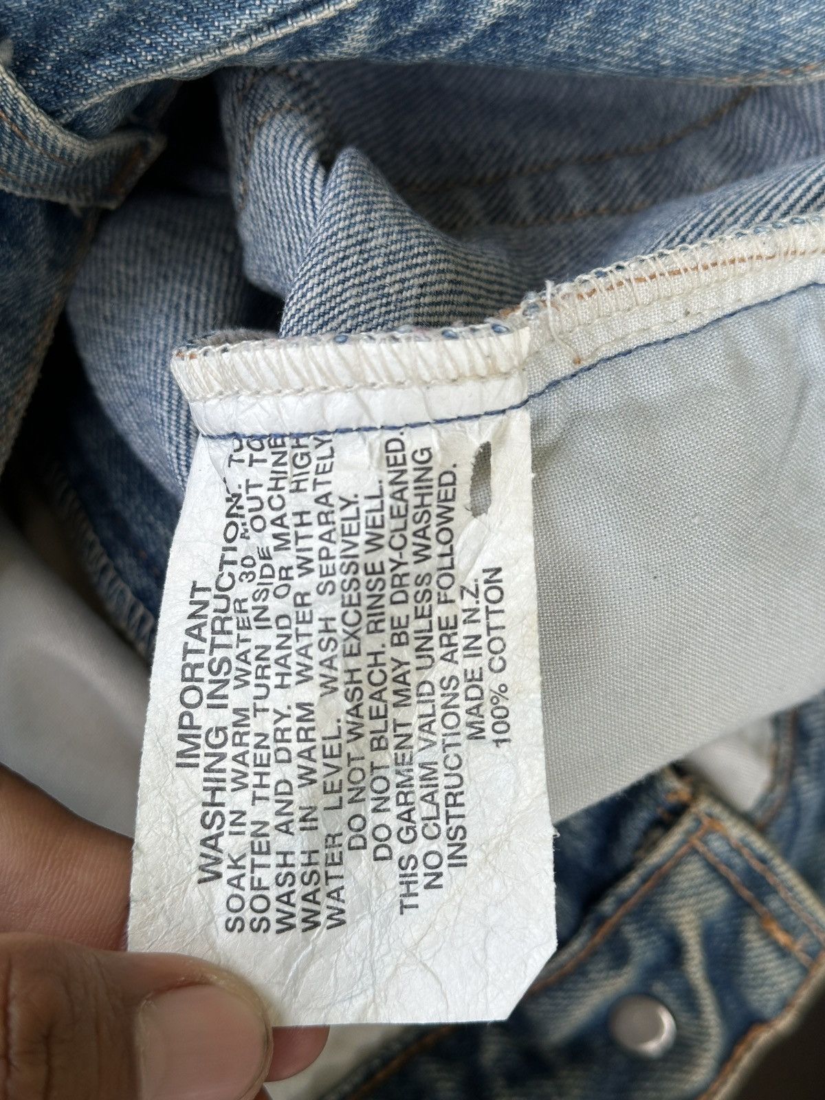 Levi's Vintage Levis Light Washed Made In New Zealand 30x44 Size US 30 / EU 46 - 7 Thumbnail