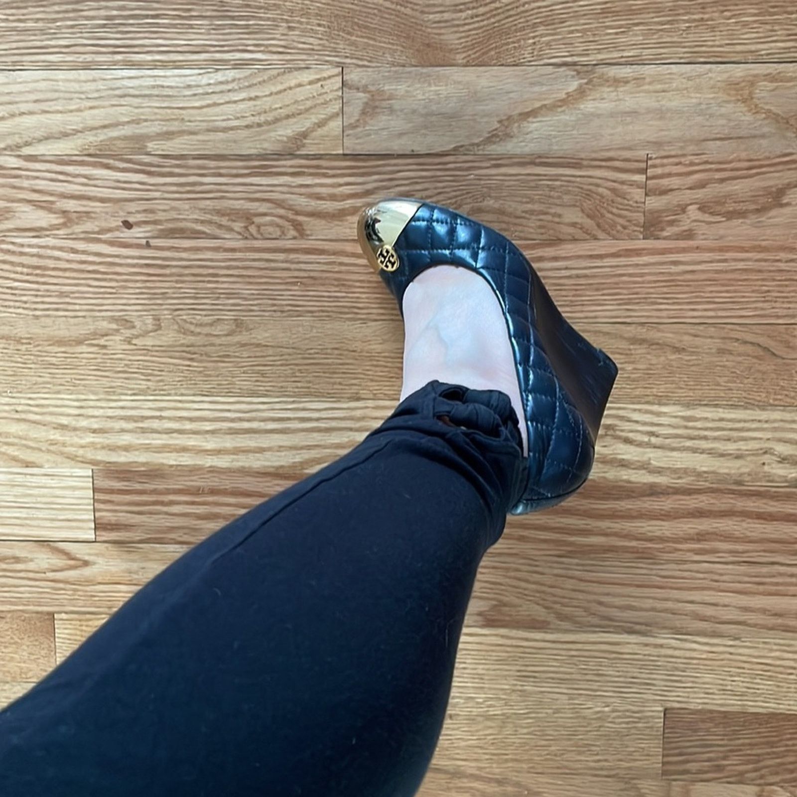 Tory Burch Tory Burch Kaitlin black quilted gold leather wedge 7 Size US 7 / IT 37 - 8 Thumbnail
