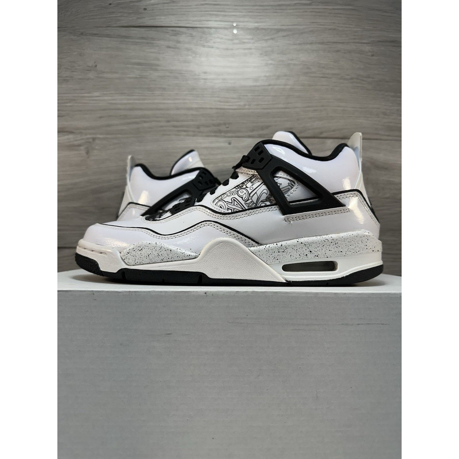 Jordan Brand Jordan 4 Retro DIY GS - Size 7y (DC4101-100) Size US 7 / EU 40 - 1 Thumbnail