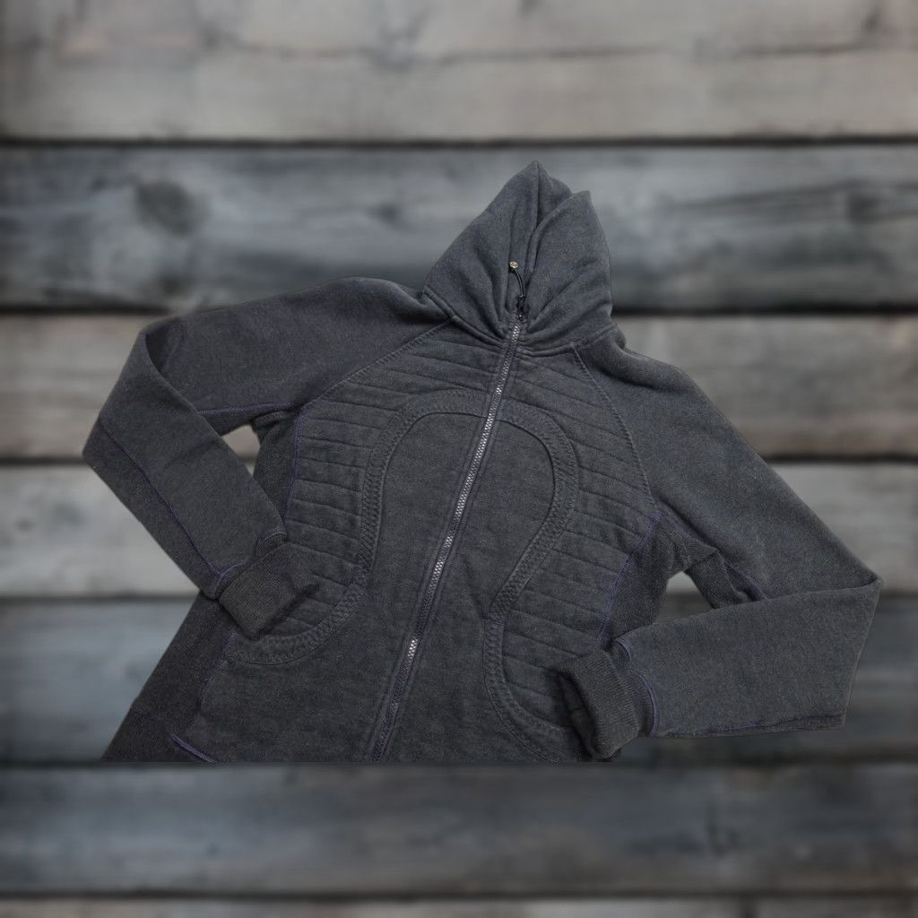 Lululemon VINTAGE:Lululemon Scuba Hoodie Womens Medium Black Full Zip Quilted Sweatshirt Jacket Size M / US 6-8 / IT 42-44 - 1 Thumbnail