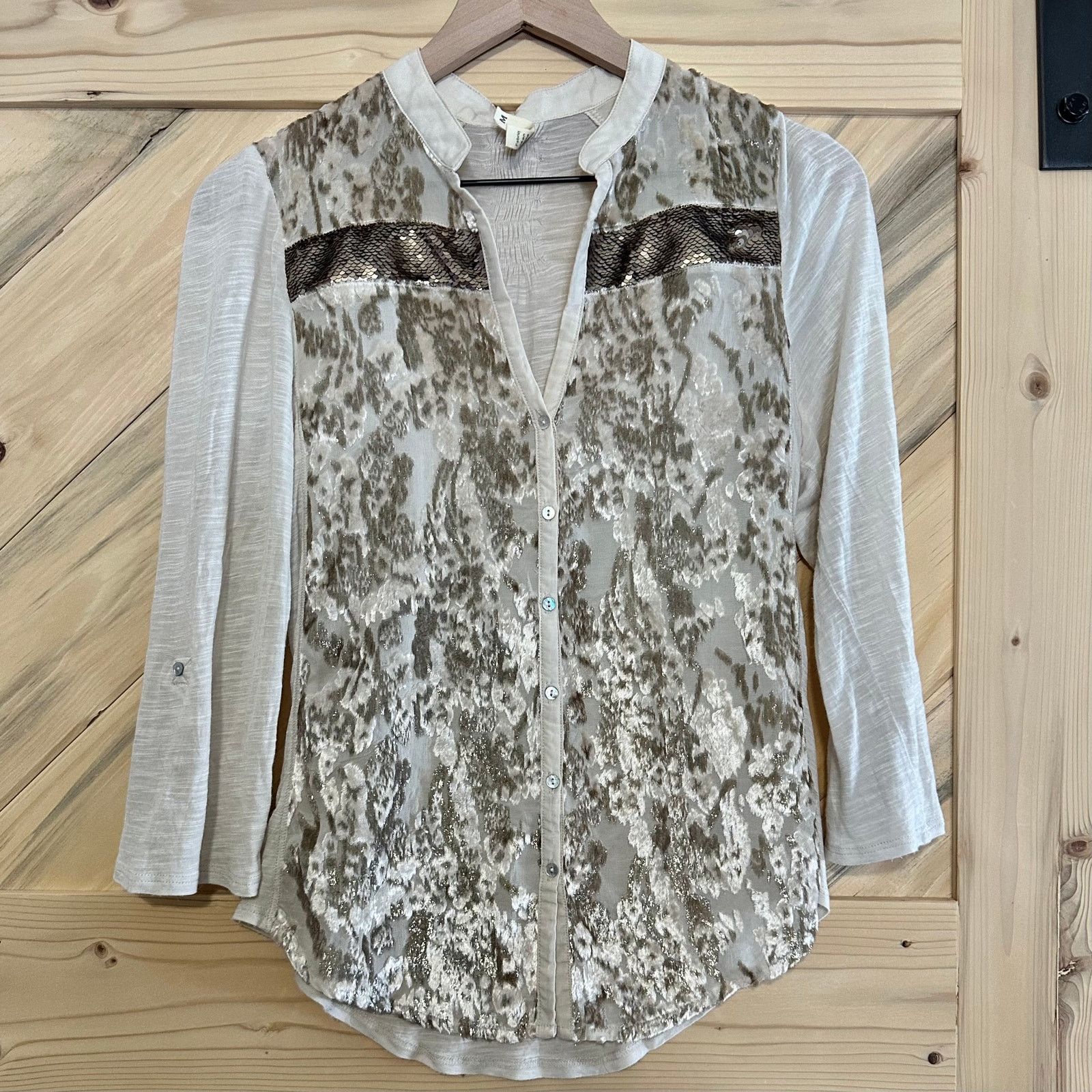 Anthropologie M Textured sheer top with sparkle, sequins, animal print Size M / US 6-8 / IT 42-44 - 1 Thumbnail