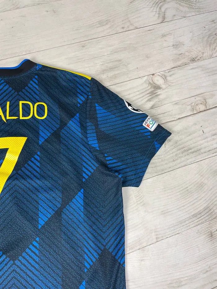 Adidas Manchester United 2021 2022 Ronaldo #7 Third Shirt Jersey Size US XL / EU 56 / 4 - 15 Thumbnail