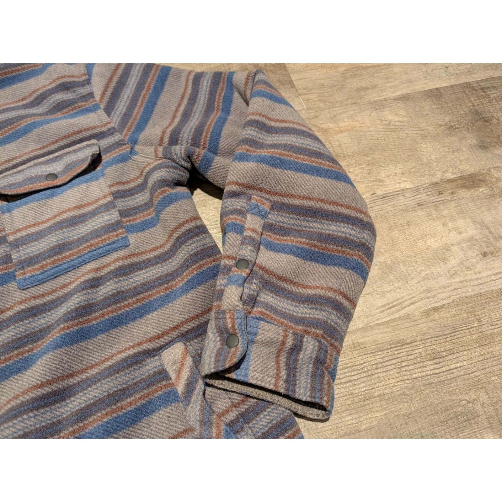 Vintage V Voyager Shacket Button-Up Shirt Male L Blue Gray Striped Fleece Pockets Heavyweight Casual Workwear EUC Size US L / EU 52-54 / 3 - 3 Thumbnail