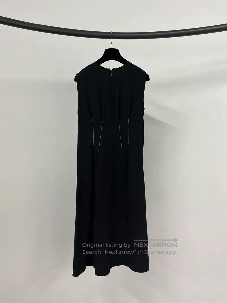 Versace Versace Black simple line design dress Size M / US 6-8 / IT 42-44 - 3 Thumbnail
