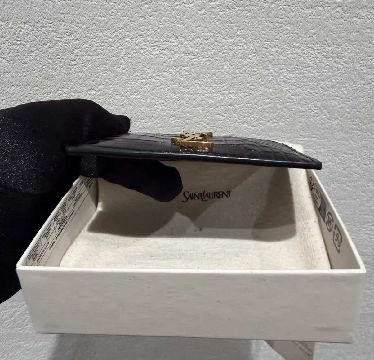 Yves Saint Laurent YSL CASSANDRE Embossed Crocodile Pattern Leather Card J42 Size ONE SIZE - 5 Thumbnail