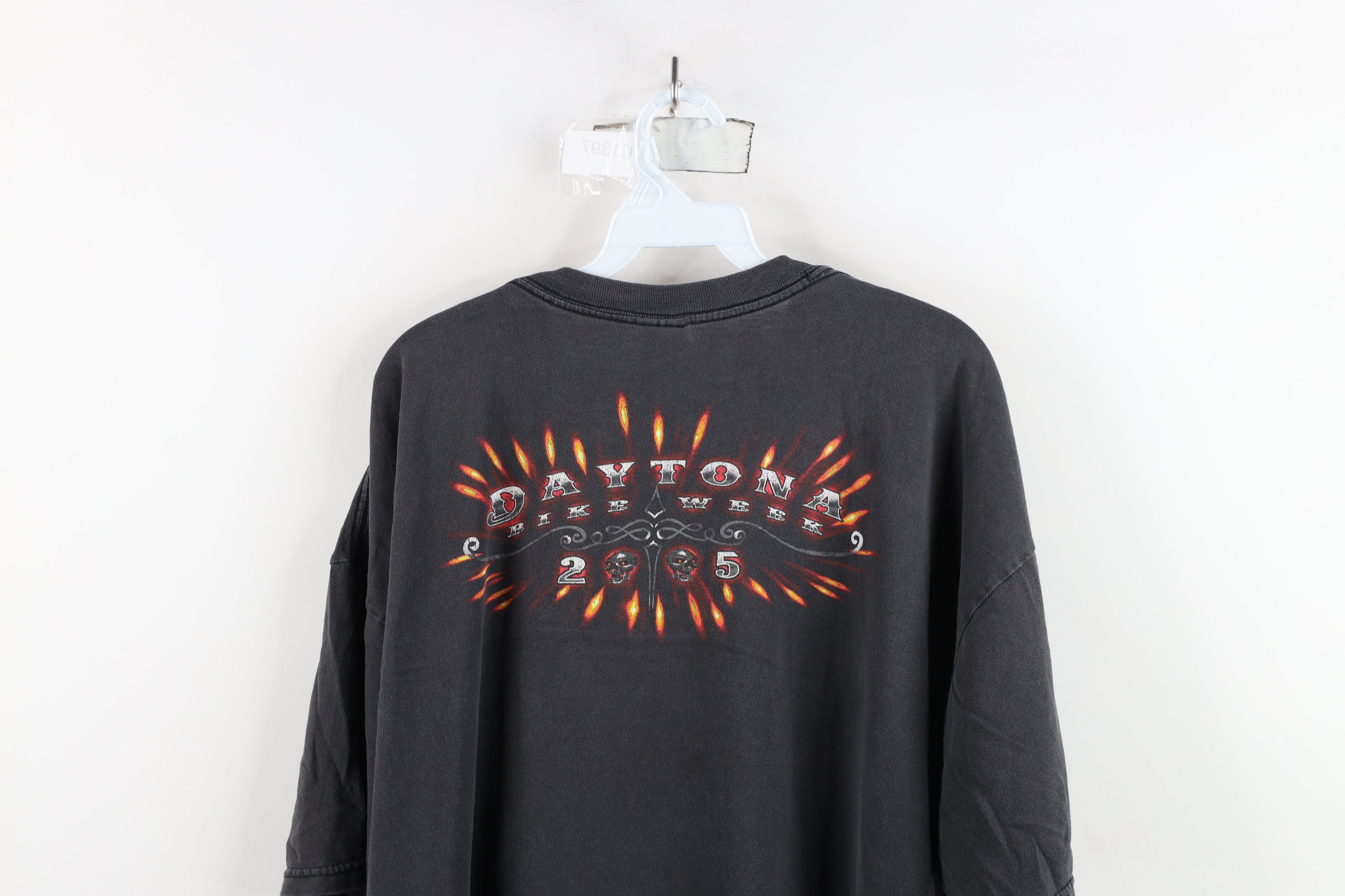 Vintage Vintage Y2K 2005 Daytona Week Skeleton Fire Flames T-Shirt Size US XXL / EU 58 / 5 - 12 Thumbnail