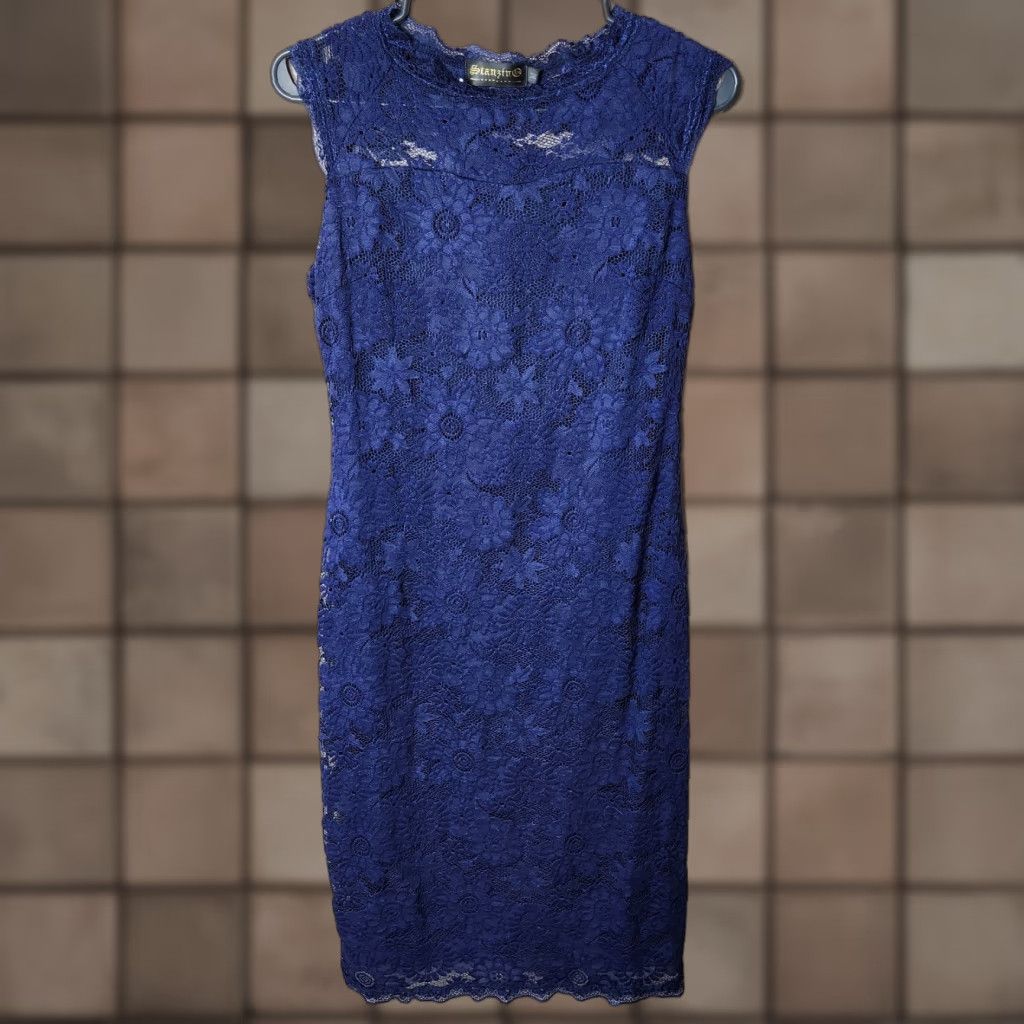 Vintage Stanzino Navy Lace Knee Length Sheath Dress |M| Women Sleeveless Boatneck Party Cocktail Wedding Guest Purple/Blue? Size M / US 6-8 / IT 42-44 - 1 Thumbnail