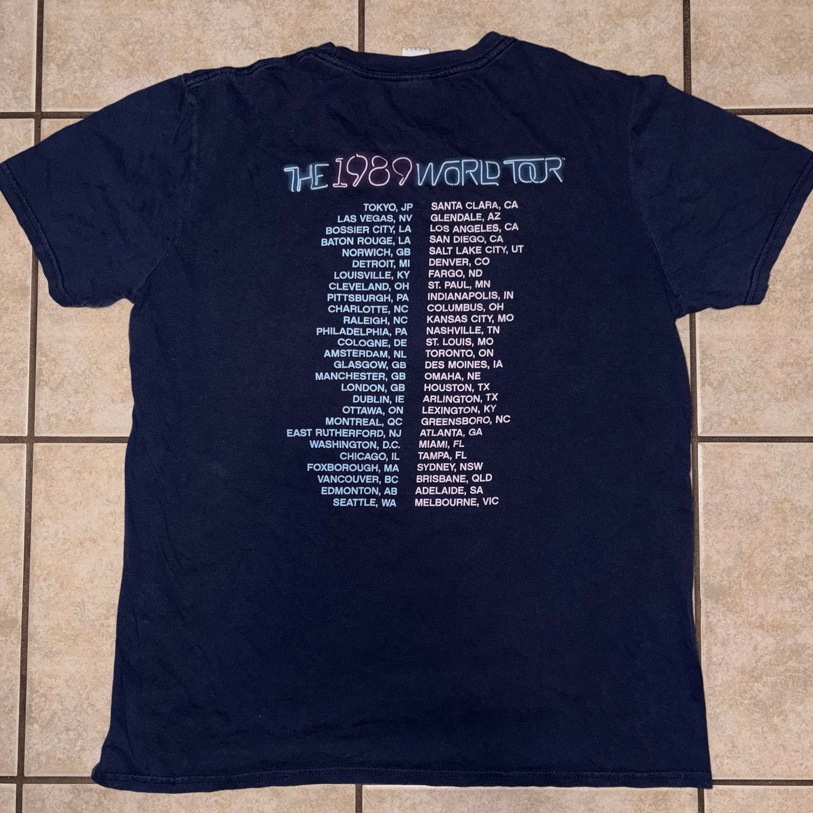 Gildan Taylor Swift 1989 tour shirt navy size large Size L / US 10 / IT 46 - 3 Thumbnail