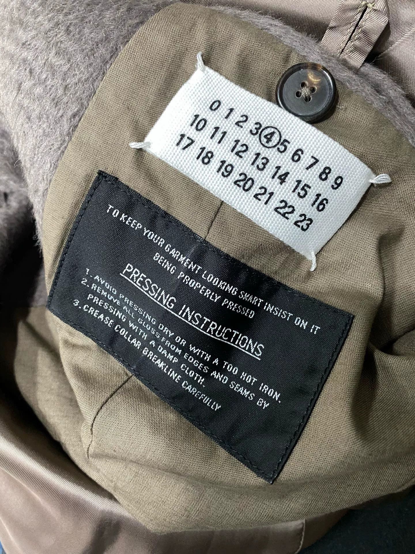 Maison Margiela Maison Margiela Long Wool Coat in Beige Size US M / EU 48-50 / 2 - 5 Thumbnail