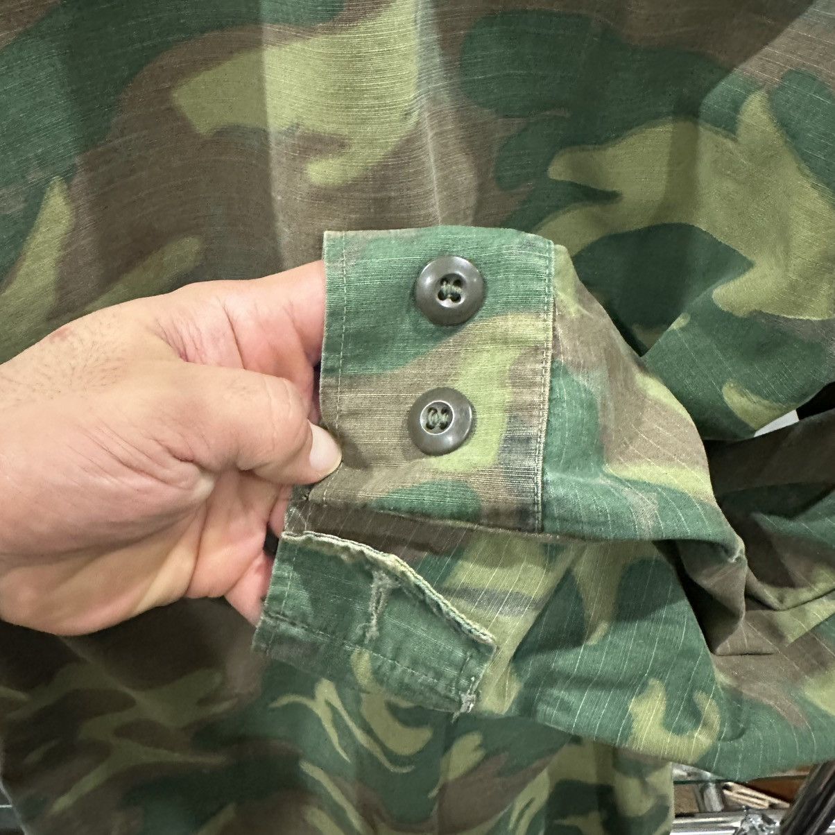 Vintage ORIGINAL 60s US MILITARY JUNGLE JACKET CAMOUFLAGE ERDL Size US M / EU 48-50 / 2 - 6 Thumbnail