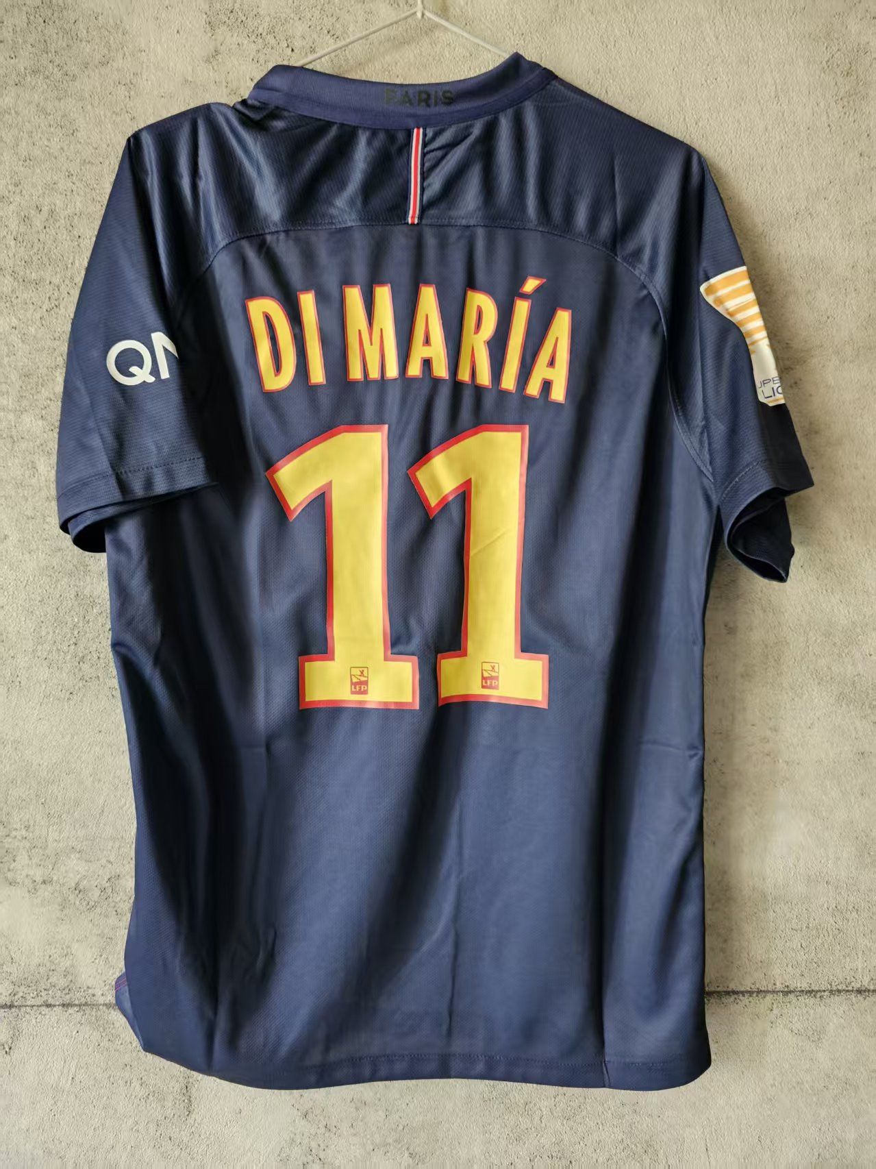 Other 2016 17 PSG Soccer Jersey 11 Ángel Di María Jersey Size US M / EU 48-50 / 2 - 1 Thumbnail