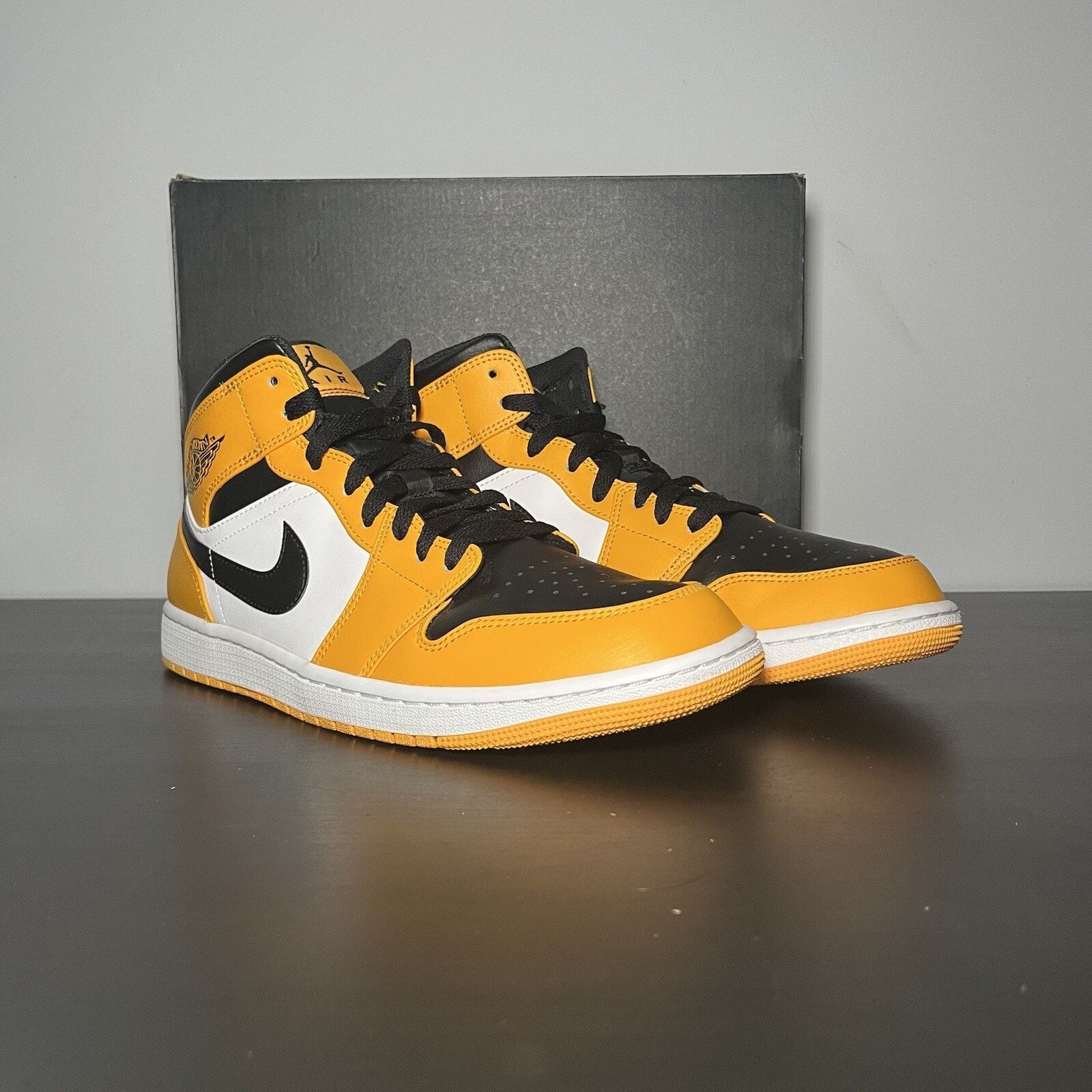 Nike Size 11 - Jordan 1 Mid Taxi 2022 Size US 11 / EU 44 - 1 Thumbnail