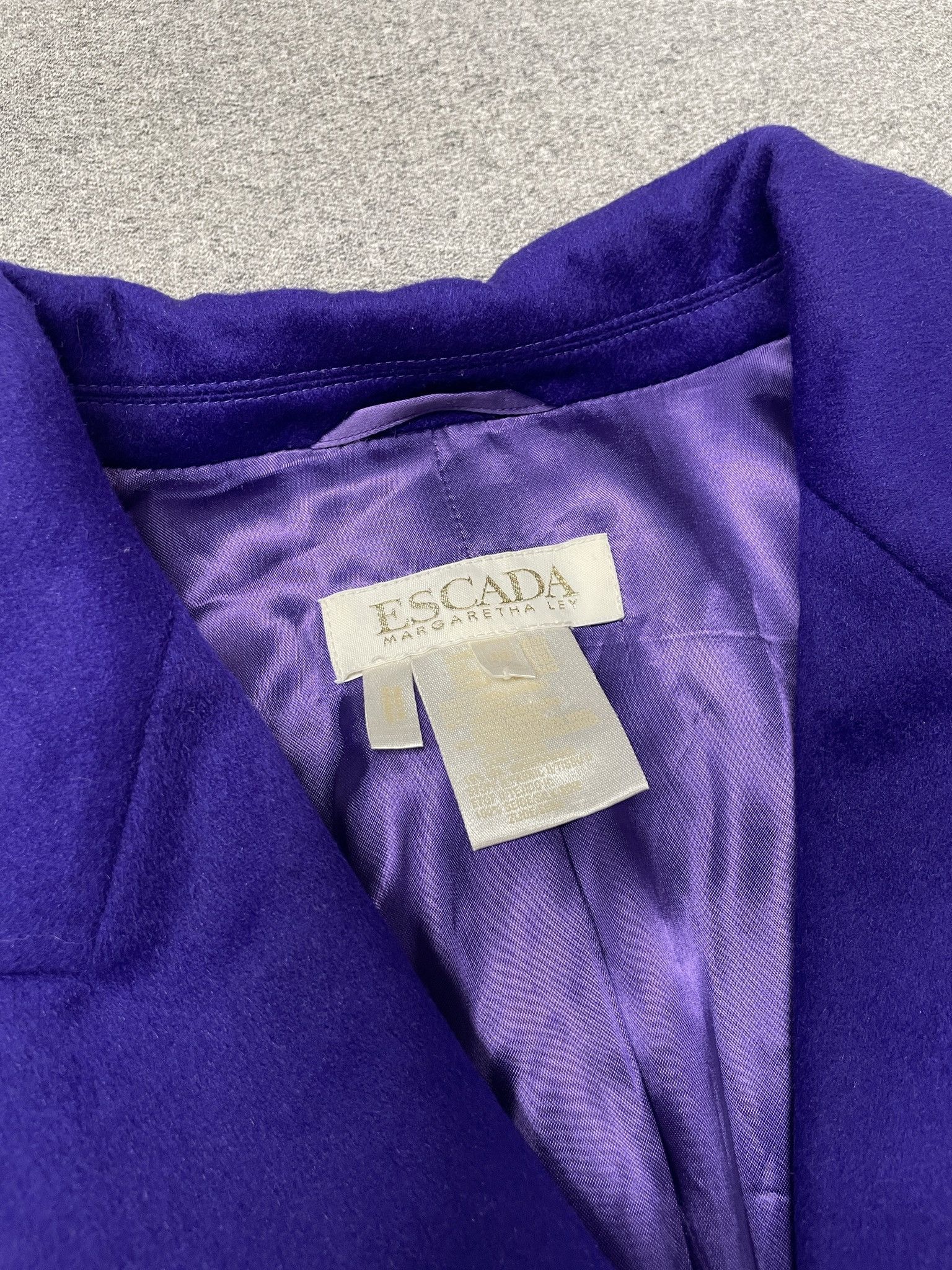 Escada 80s Escada Old Economy Wool Blazer with Gold Buttons Size S / US 4 / IT 40 - 5 Thumbnail