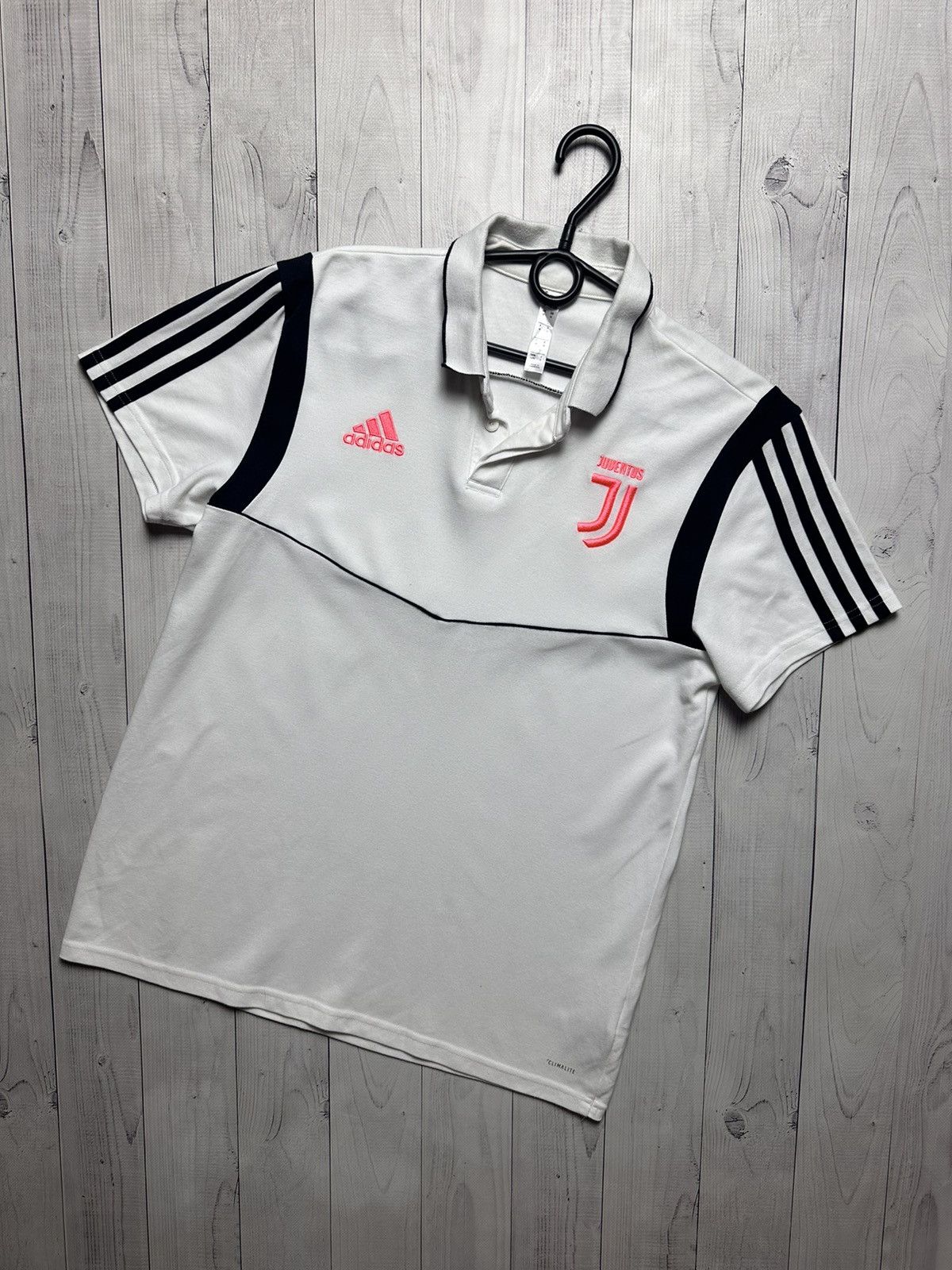 Adidas × Vintage Vintage adidas soccer polo Juventus size M Size US M / EU 48-50 / 2 - 1 Thumbnail
