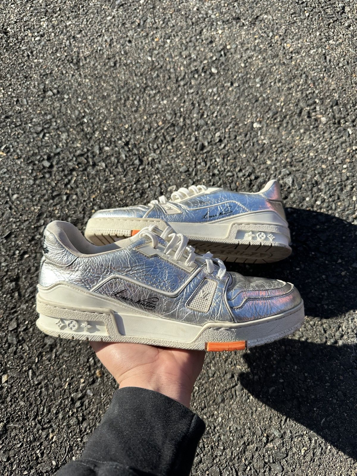 Louis Vuitton Louis Vuitton Trainer Metallic/Orange Size US 8 / EU 41 - 1 Thumbnail