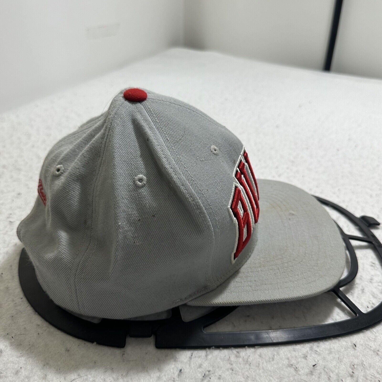 Mitchell & Ness Mitchell & Ness Chicago Bulls Hat Baseball Cap Gray Red Wool Size ONE SIZE - 7 Thumbnail