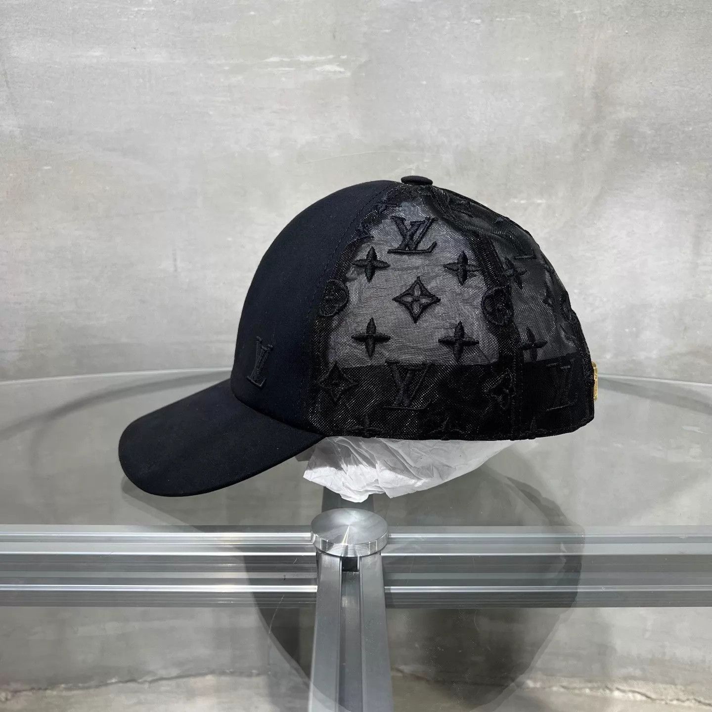 Louis Vuitton LV cutout all over print hat Size ONE SIZE - 2 Thumbnail