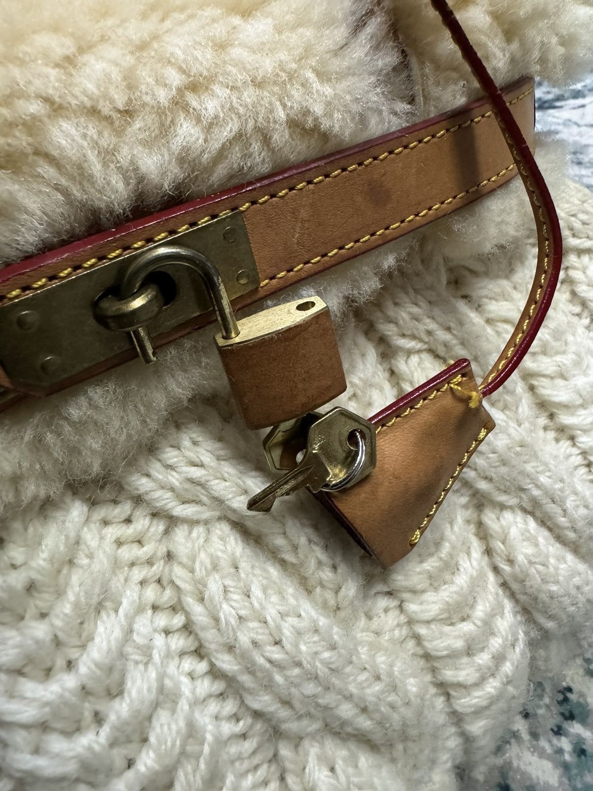 Handmade MONTEROSA CABLEKNIT SHEEPSKIN HANDMADE BIRKIN STYLE HANDBAG Size ONE SIZE - 12 Thumbnail