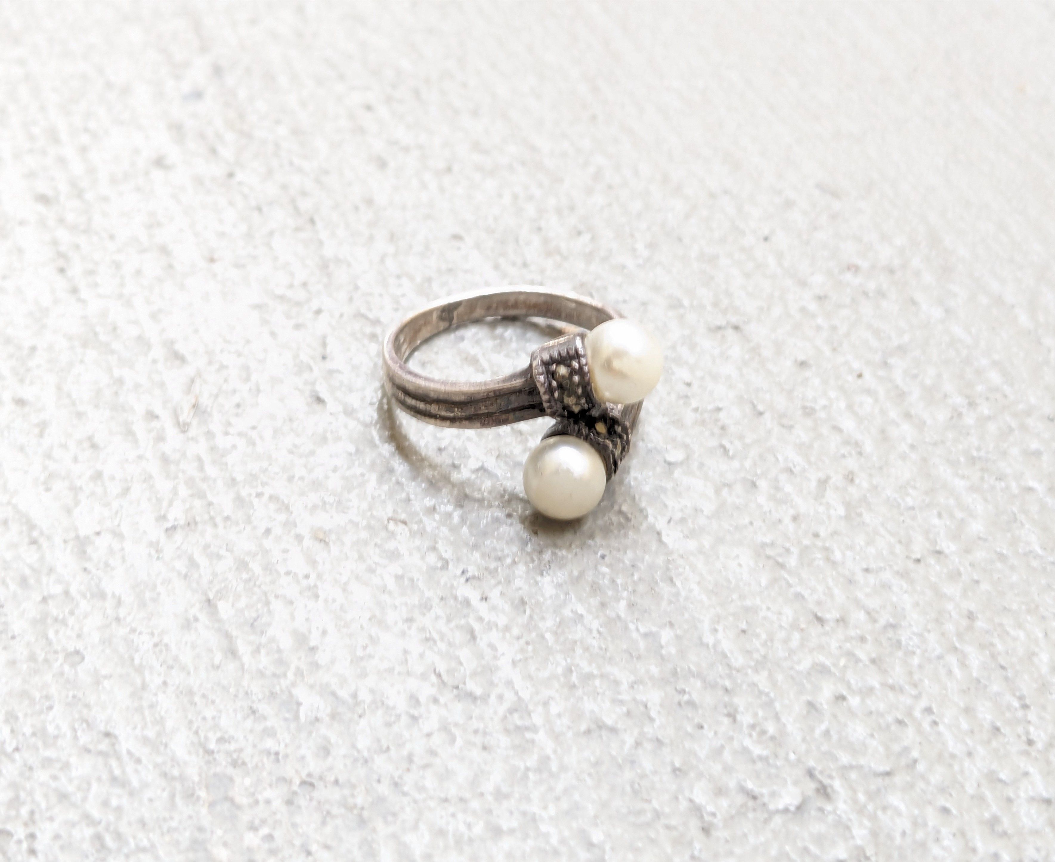 Jewelry Vintage Sterling Silver Ring 6.75 Faux Pearl Modern Minimal Size ONE SIZE - 3 Thumbnail