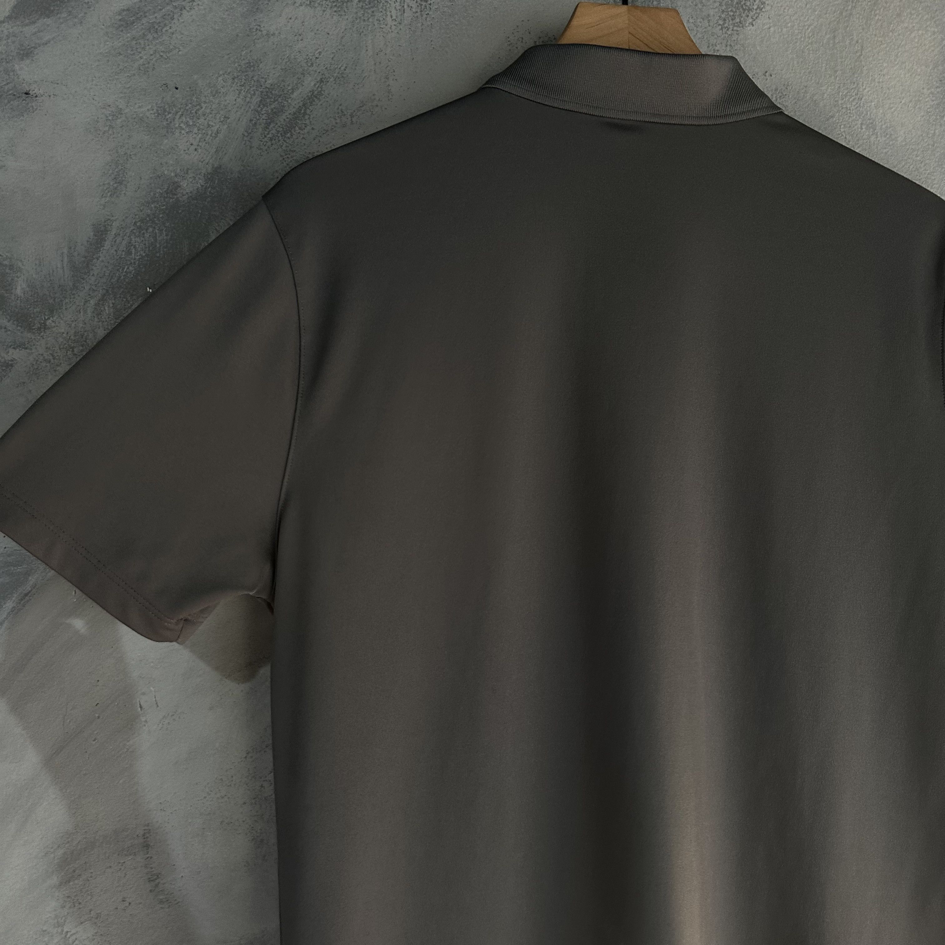 Nike Nike T Shirt Men's 2XL Plain Gray Activewear Athleisure Size US XL / EU 56 / 4 - 5 Thumbnail