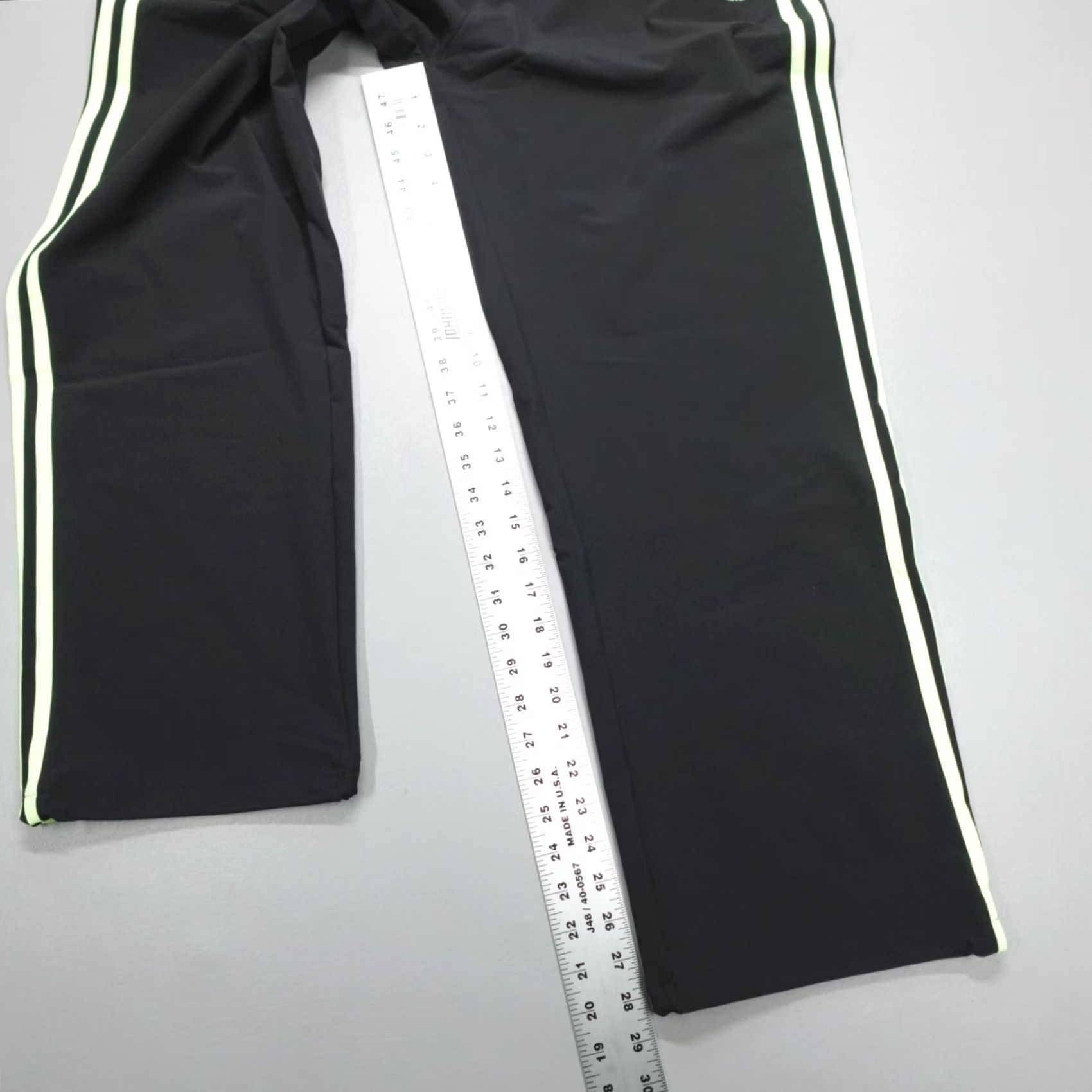 Adidas adidas Originals adiColor Woven Drill Track Pants Men’s M JW5911 Black Pants Regular Men’s M Black Athletic Sports Wear Size US 31 - 6 Thumbnail