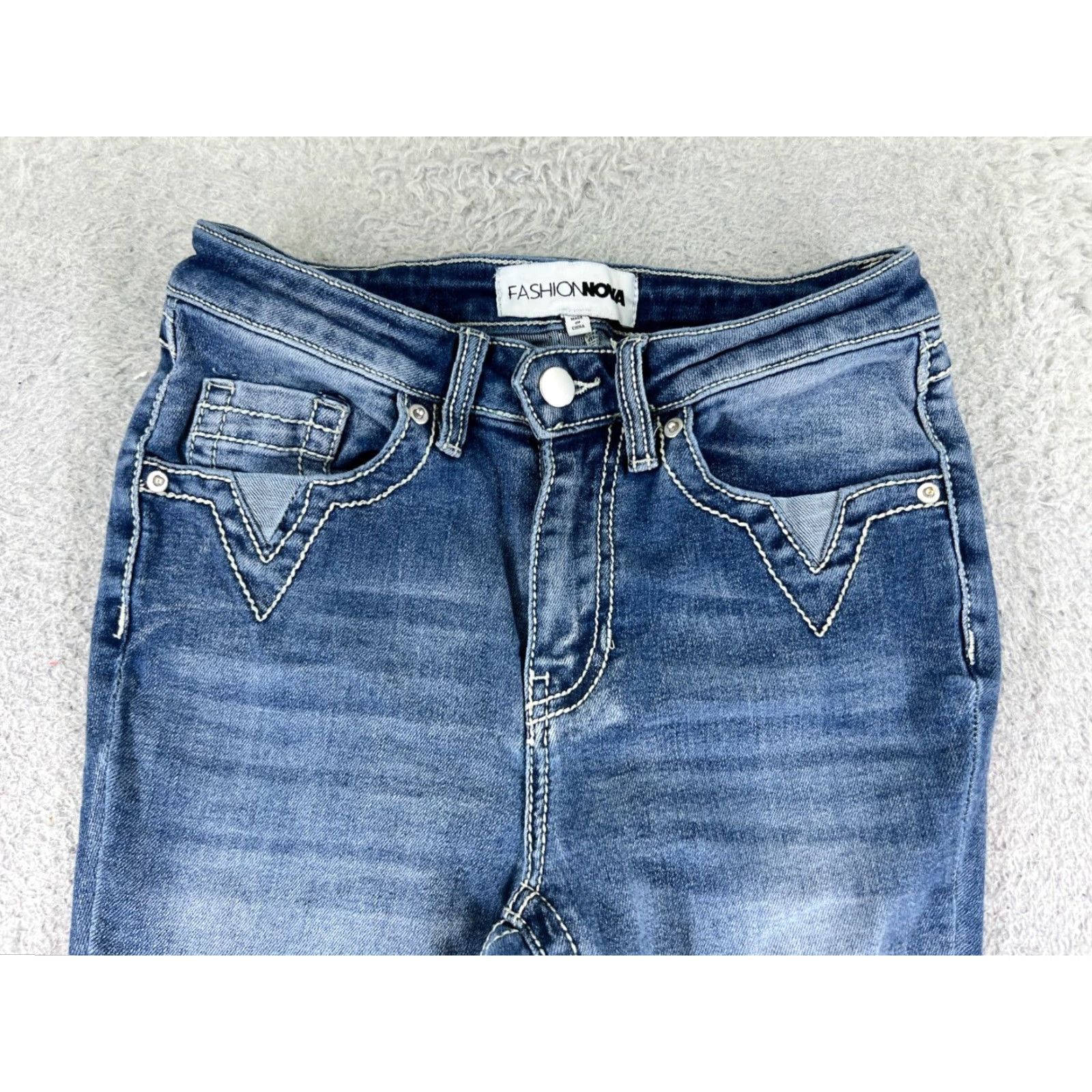 Fashion Nova Fashion Nova Jeans Womens 22x31 Blue Denim Flared Medium Wash Cotton Size 25" / US 0 / IT 36 - 4 Thumbnail
