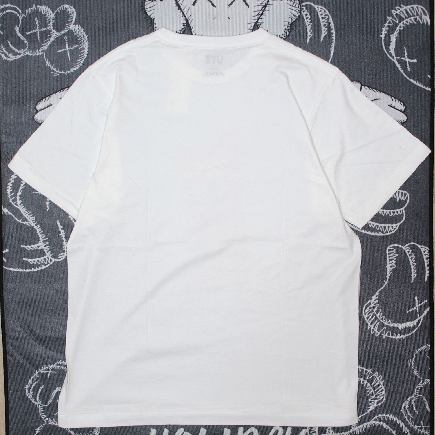 Kaws × Uniqlo KAWS x Uniqlo Pink BFF Tee white Size US L / EU 52-54 / 3 - 2 Thumbnail