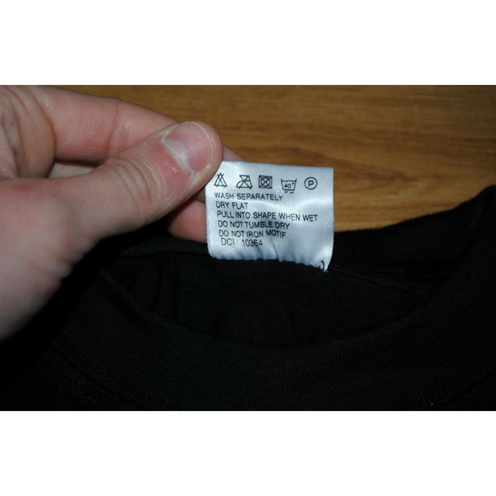 Vintage VINTAGE SPIRAL DESIGN T-Shirt Mens XL Black 100% Cotton Short Sleeve Skull 1995 Rock the World Wake the Dead Size US XL / EU 56 / 4 - 6 Thumbnail