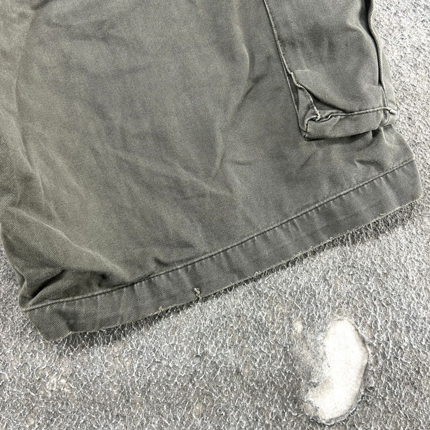 Gap Gap Shorts Mens 40 Green Cargo Cotton Pockets Baggy Utility Paratrooper 90s Shirt? Size US 40 / EU 56 - 4 Thumbnail