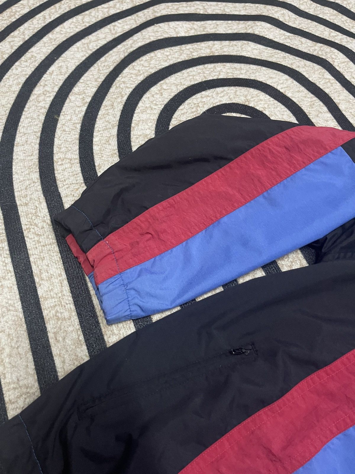 Nike 90s NIKE BIG SWOOSH COLOUR BLOCK WINDBREAKER Size US L / EU 52-54 / 3 - 12 Thumbnail