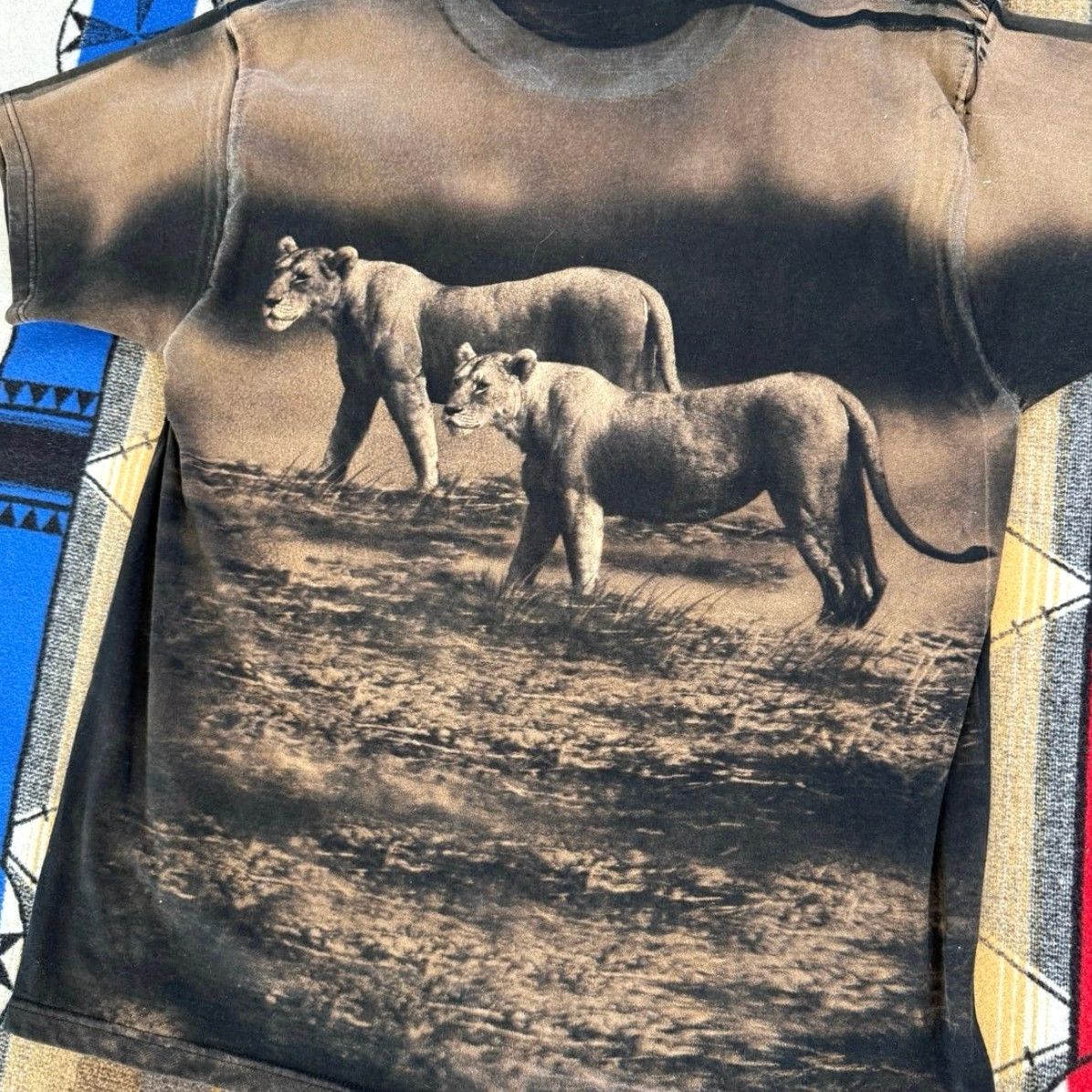 Vintage VINTAGE Radical Nature Lion Animal All Over Print T-Shirt XL Men Black 90s Outdoor Nature AOP Size US XL / EU 56 / 4 - 7 Thumbnail